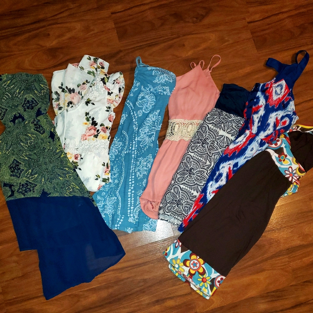 Women's size XS/S dress bundle